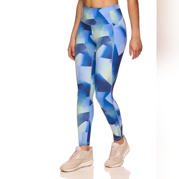 2 Reebok Women's Printed High Rise 7/8 Leggings With Side Pockets. - Picture 3 of 15
